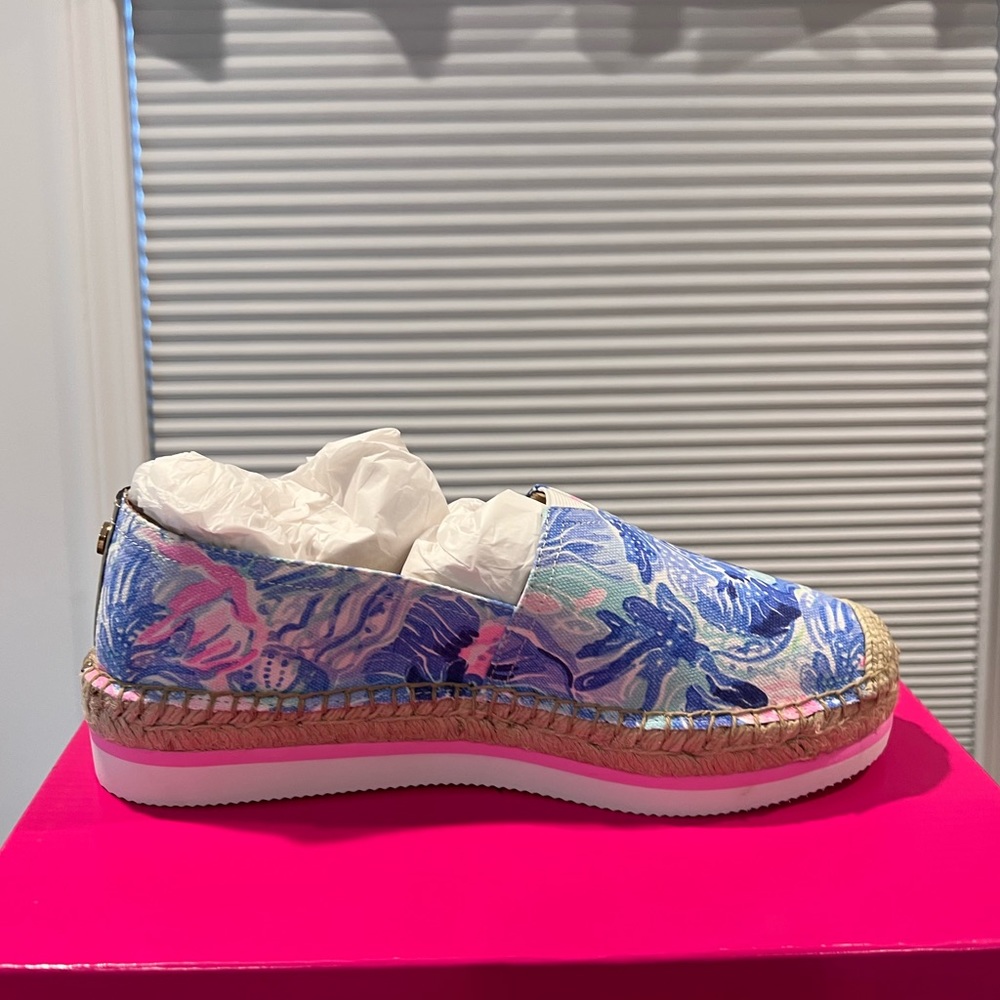 Lilly Pulitzer Marlo Espadrille in Saltwater Blue Print 8.5M, Brand New